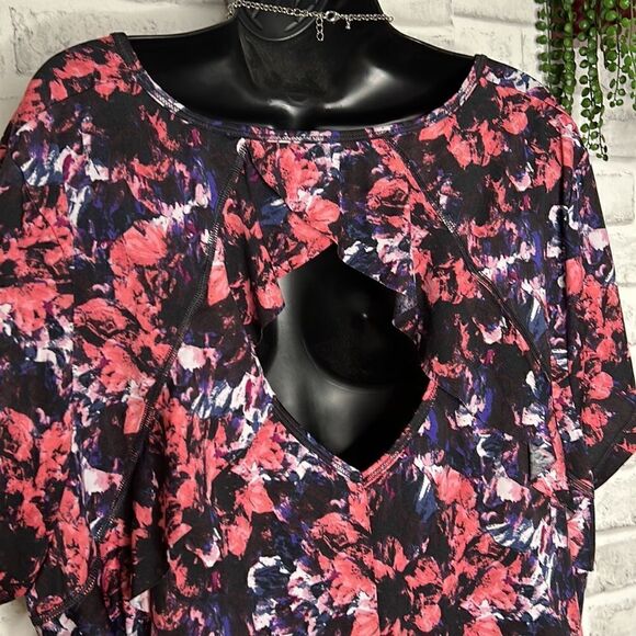 Floral Peep Hole Lightweight Top Blouse Shirt Size 2X - Picture 5 of 5